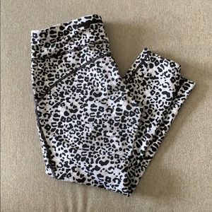 Black and Grey Nike cropped leggings